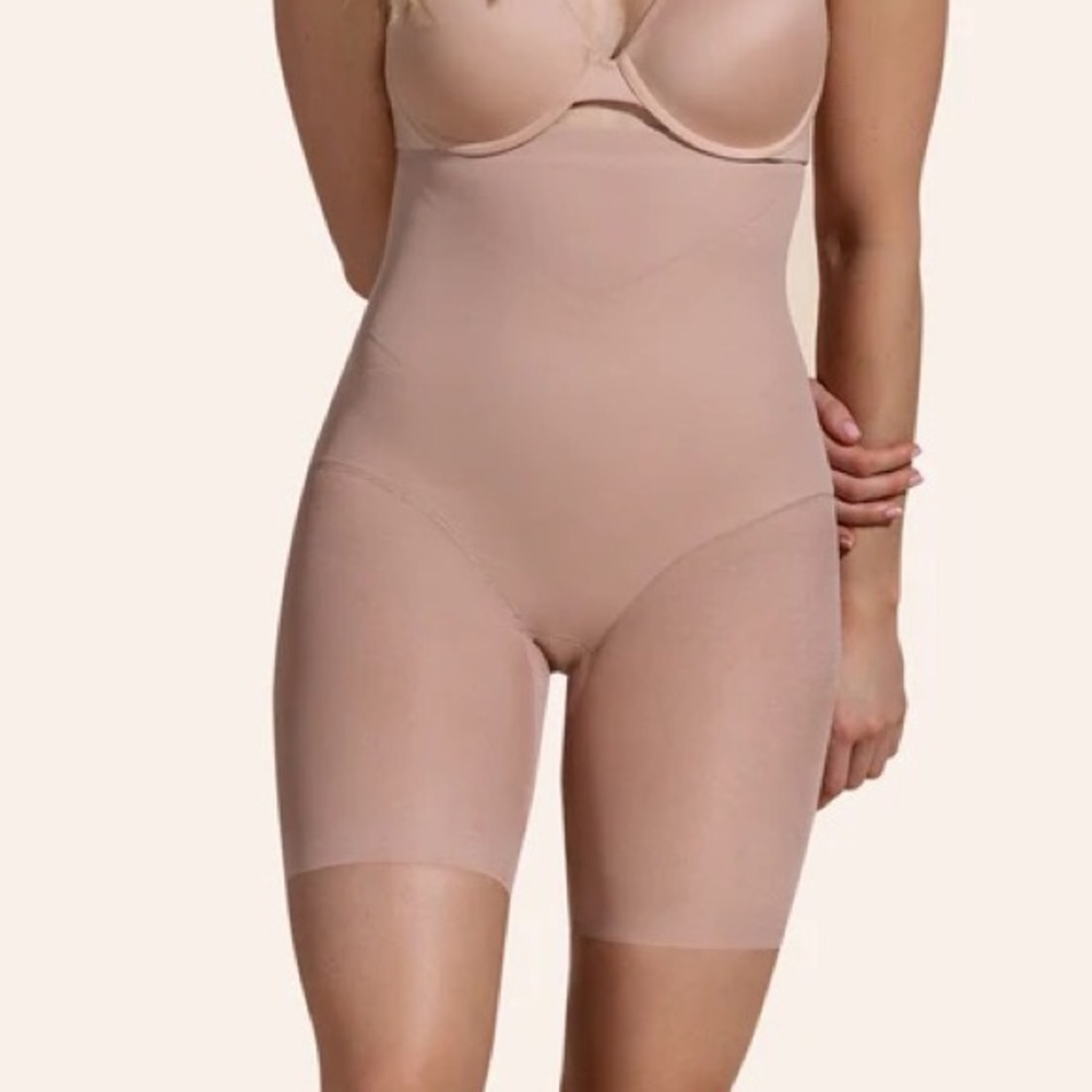 NWOT Honeylove Superpower short shaper